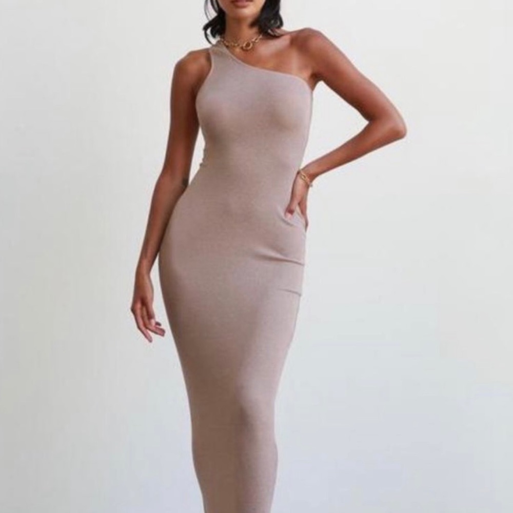 437 Naomi dress